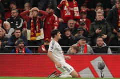 英超神剧情：4次中框，32岁老将绝杀，斯洛特掉下神坛